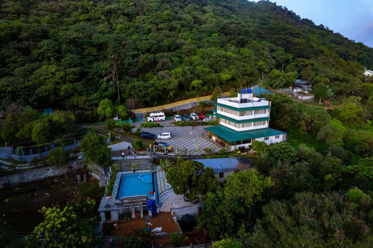 ทาเบอร์ ฮิลล์ รีสอร์ต Hotel วากามอน ภายนอก รูปภาพ